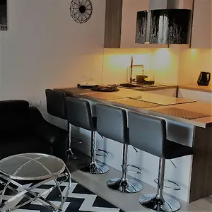  Apartament New York Różana 19